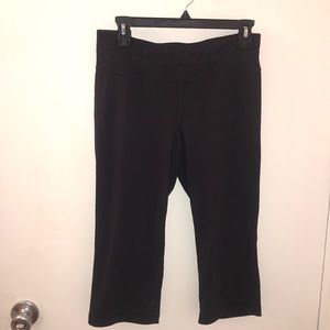 GSX Cropped Yoga Pants Size Medium.